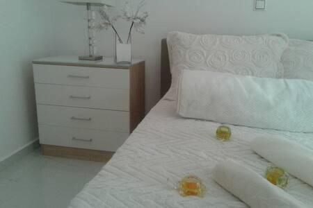 Despina'S Luxury Apt Downtown Ираклион Экстерьер фото